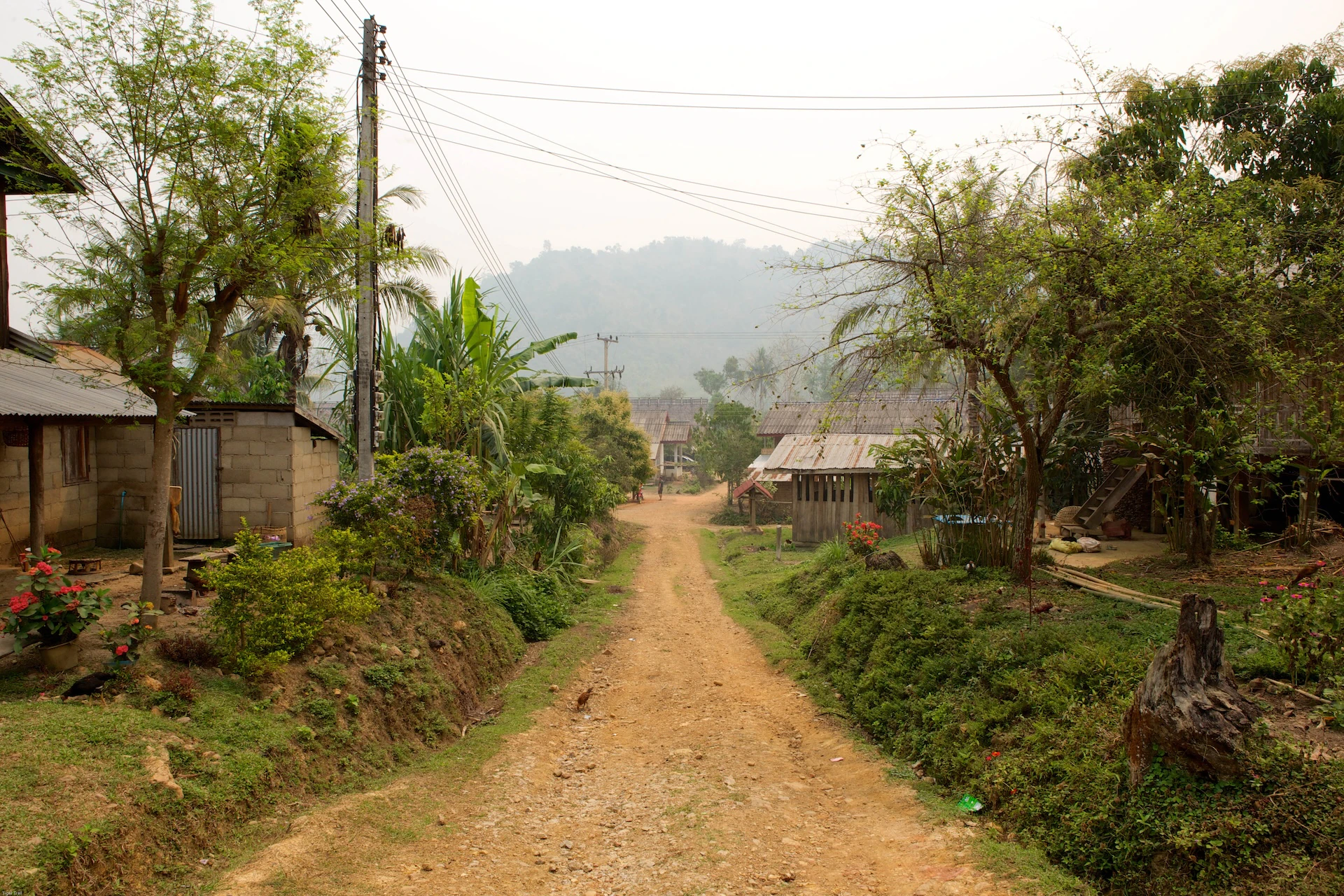 1778222146_hanoi-cycling-to-luang-prabang-via-ho-chi-minh-trails-19-days (6).webp